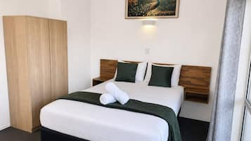 Estudio panorámico, vistas a la montaña | Ropa de cama de alta calidad y minibar con artículos gratuitos