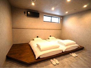 Kamar Twin | Meja kerja, ruang kerja ramah laptop, dan Wi-Fi gratis