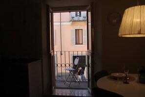 Appartamento, 1 camera da letto | Balcone