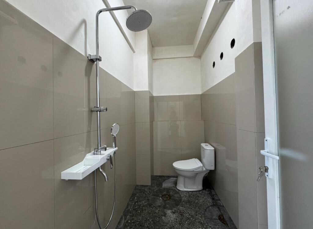 Habitación doble estándar, lanai, vista a la alberca | Baño