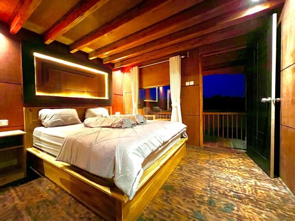 Habitación familiar, balcón, vista al patio