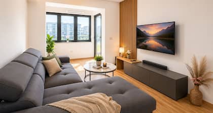 Stylish 1-bedroom Ohrid Retreat Balcony Free Parking Walk to Lake & AC FastWIFI