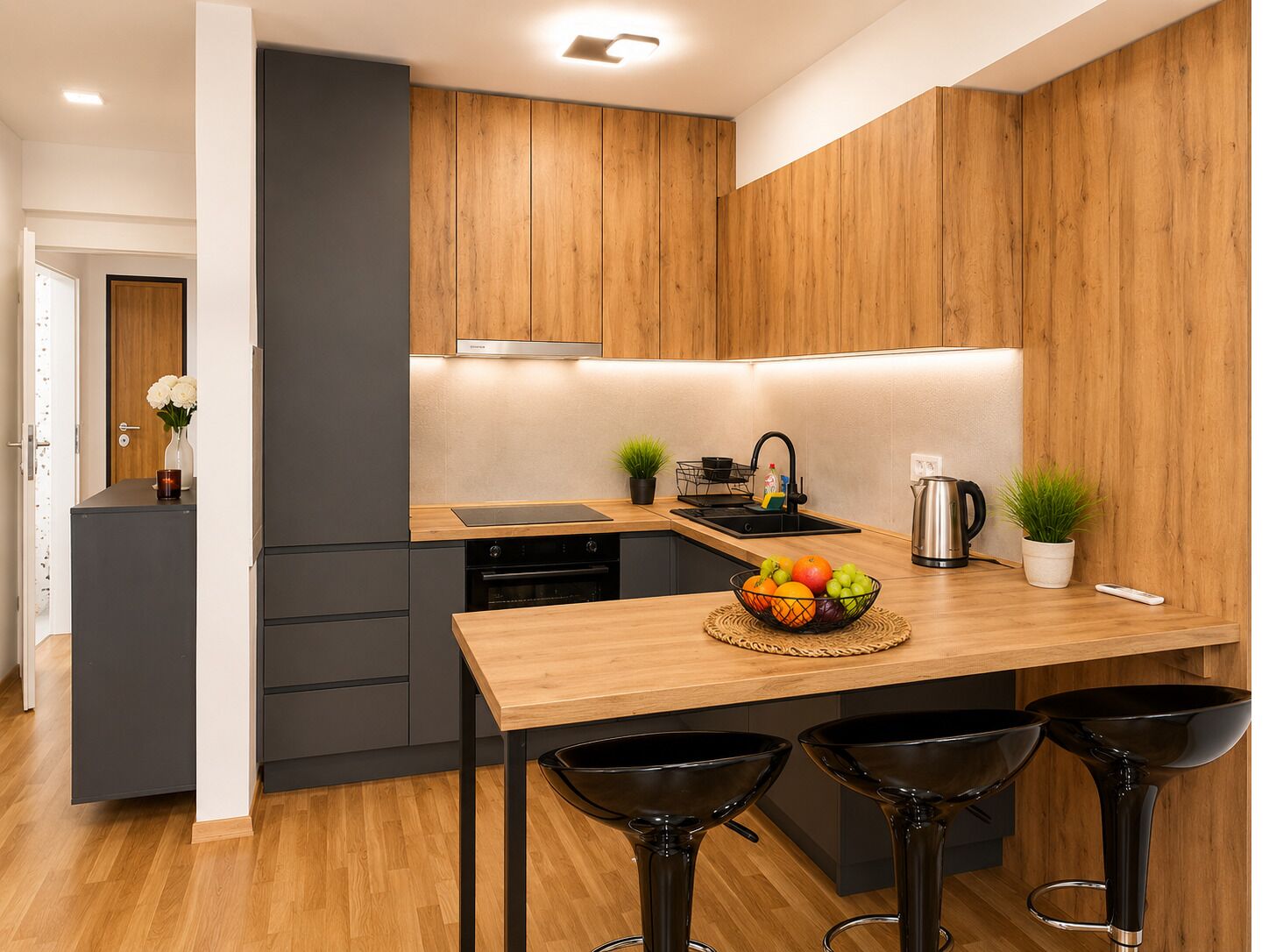 Fridge, oven, stovetop, coffee/tea maker