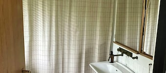 Architect-designed 80s house by Hornbæk