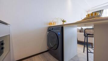 Condo, 1 Double Bed, Non Smoking, Air conditioning | Interior