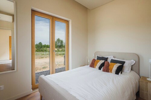 Pistachio Orange Villa, A Nature Retreat in Idanha-a-Nova
