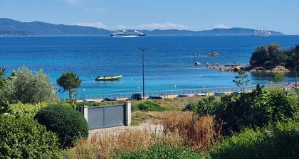 Casa Marinella – Route des Sanguinaires (Ajaccio) • Sandy beach within walking distance