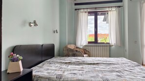 Room - Fantastic 2-Bedroom House in Bansko Sauna, River & Mountain Views (Bansko)