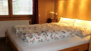 1 Schlafzimmer, Bügeleisen/Bügelbrett, Reisekinderbett, kostenloses WLAN