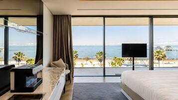 In-room safe, desk, blackout curtains, free WiFi