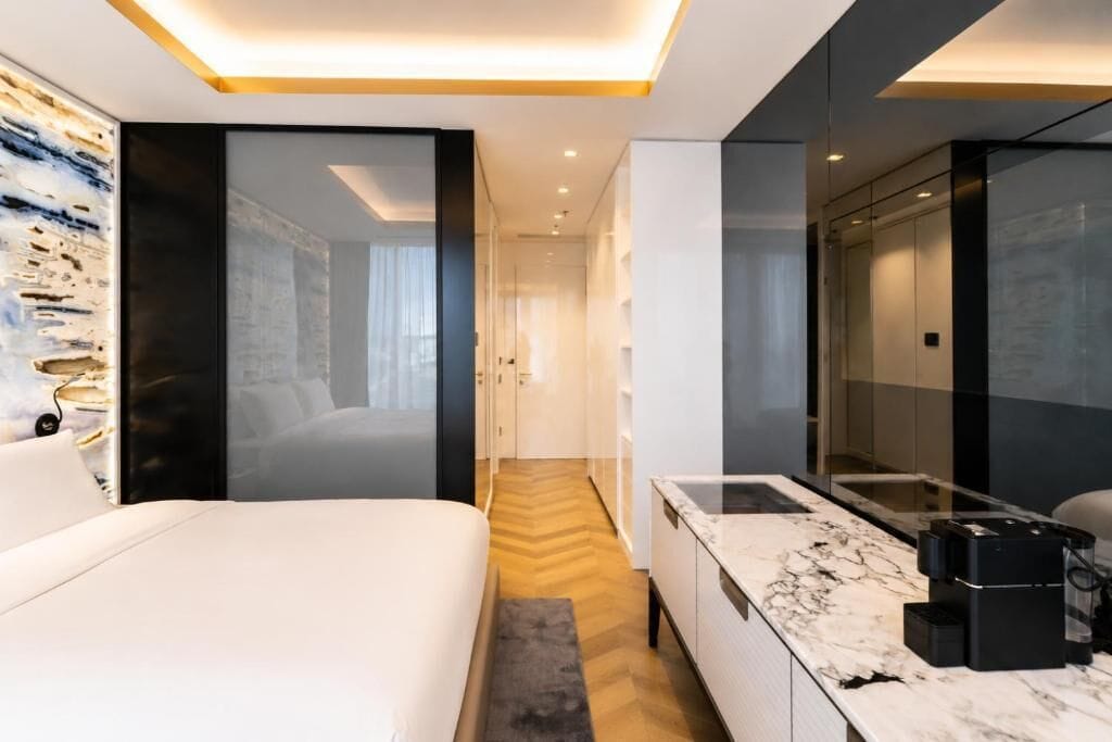 Standard Double Room, Balcony, Sea View | In-room safe, desk, blackout drapes, free WiFi