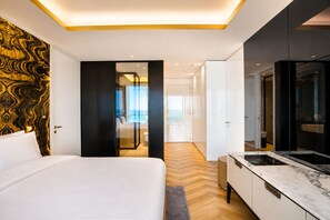 Superior-Doppelzimmer, Balkon, Meerblick | Zimmersafe, Schreibtisch, Verdunkelungsvorhänge, kostenloses WLAN
