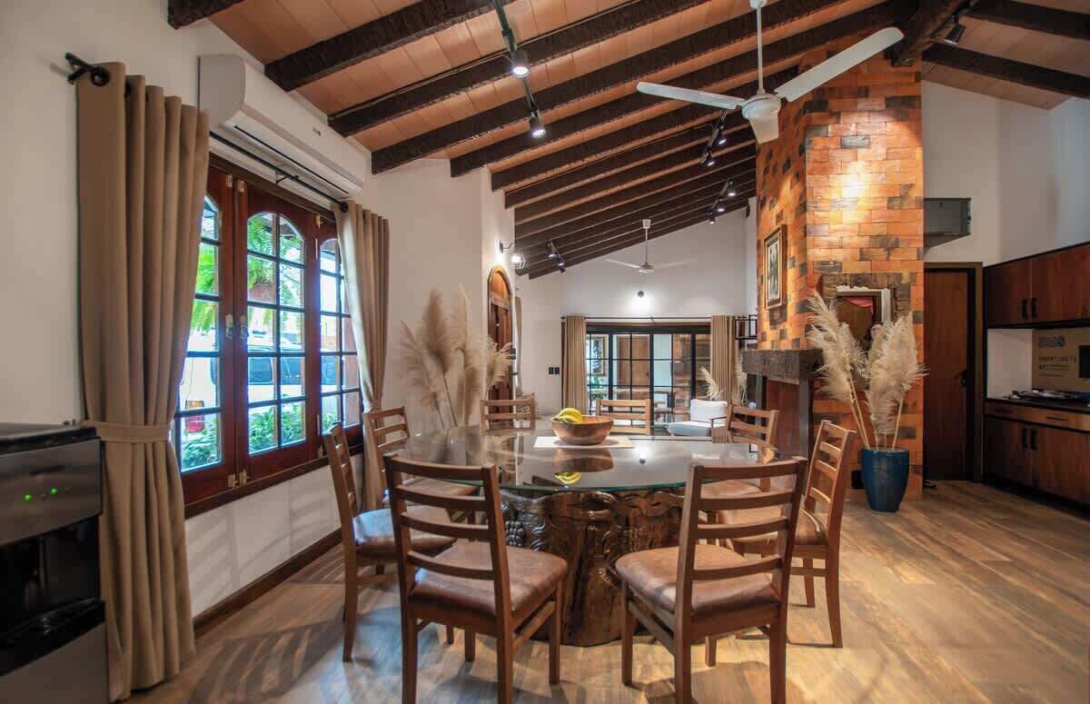 House, City View | Dining