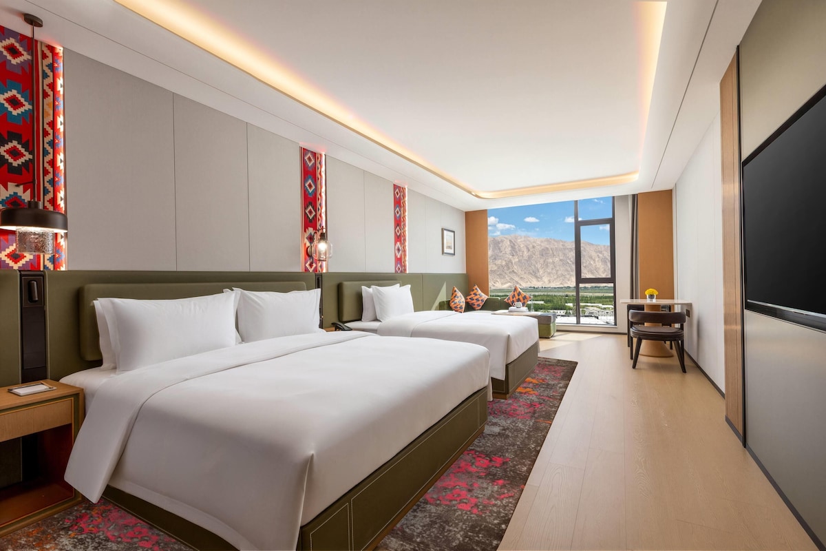 Suite Deluks, Beberapa Tempat Tidur, Boleh Merokok