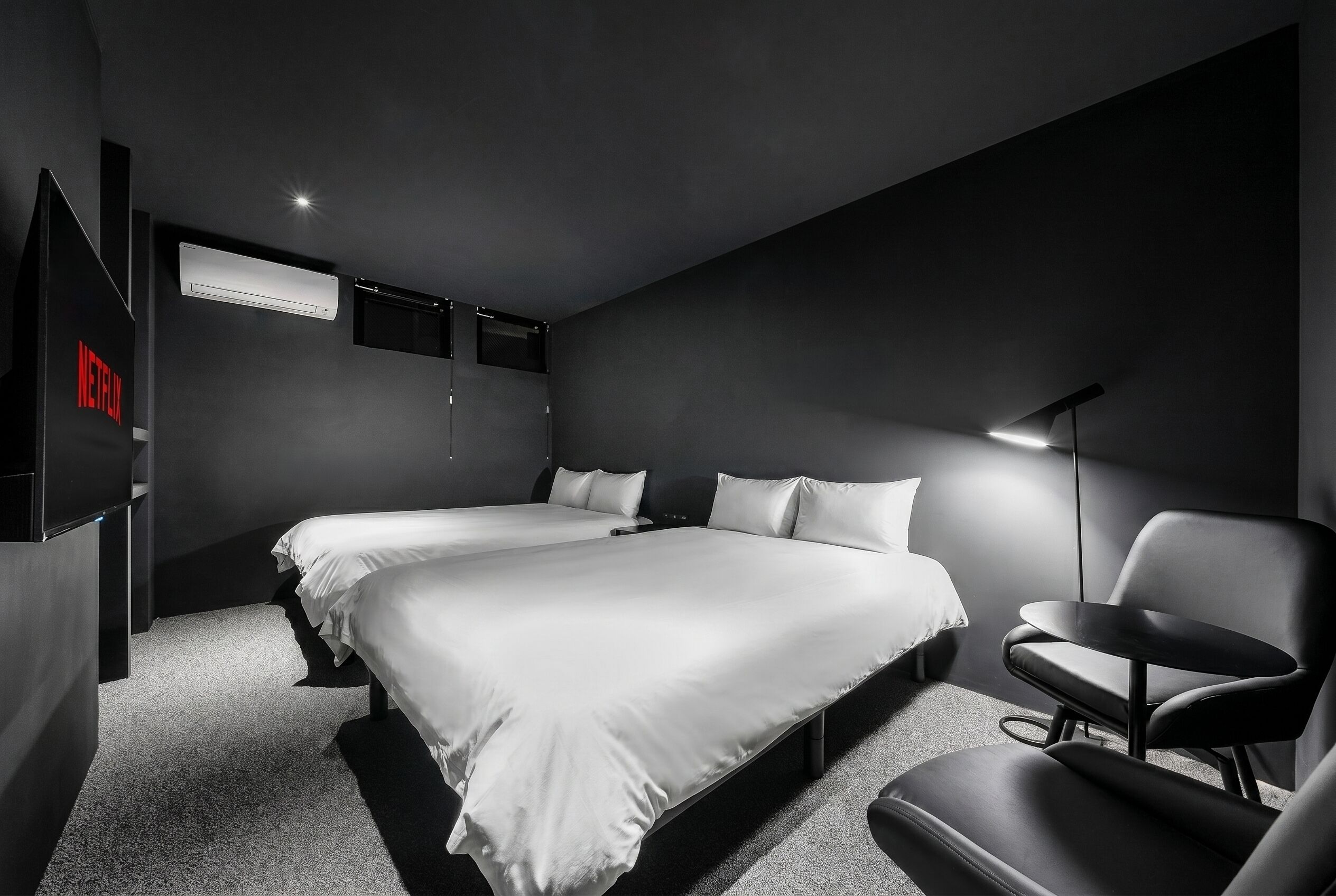 Desk, laptop workspace, iron/ironing board, free WiFi