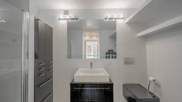 Hair dryer, towels