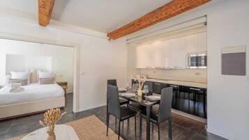 1 bedroom, desk, iron/ironing board, free WiFi
