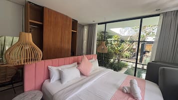 Luxury Villa | In-room safe, desk, laptop workspace, iron/ironing board (on request)