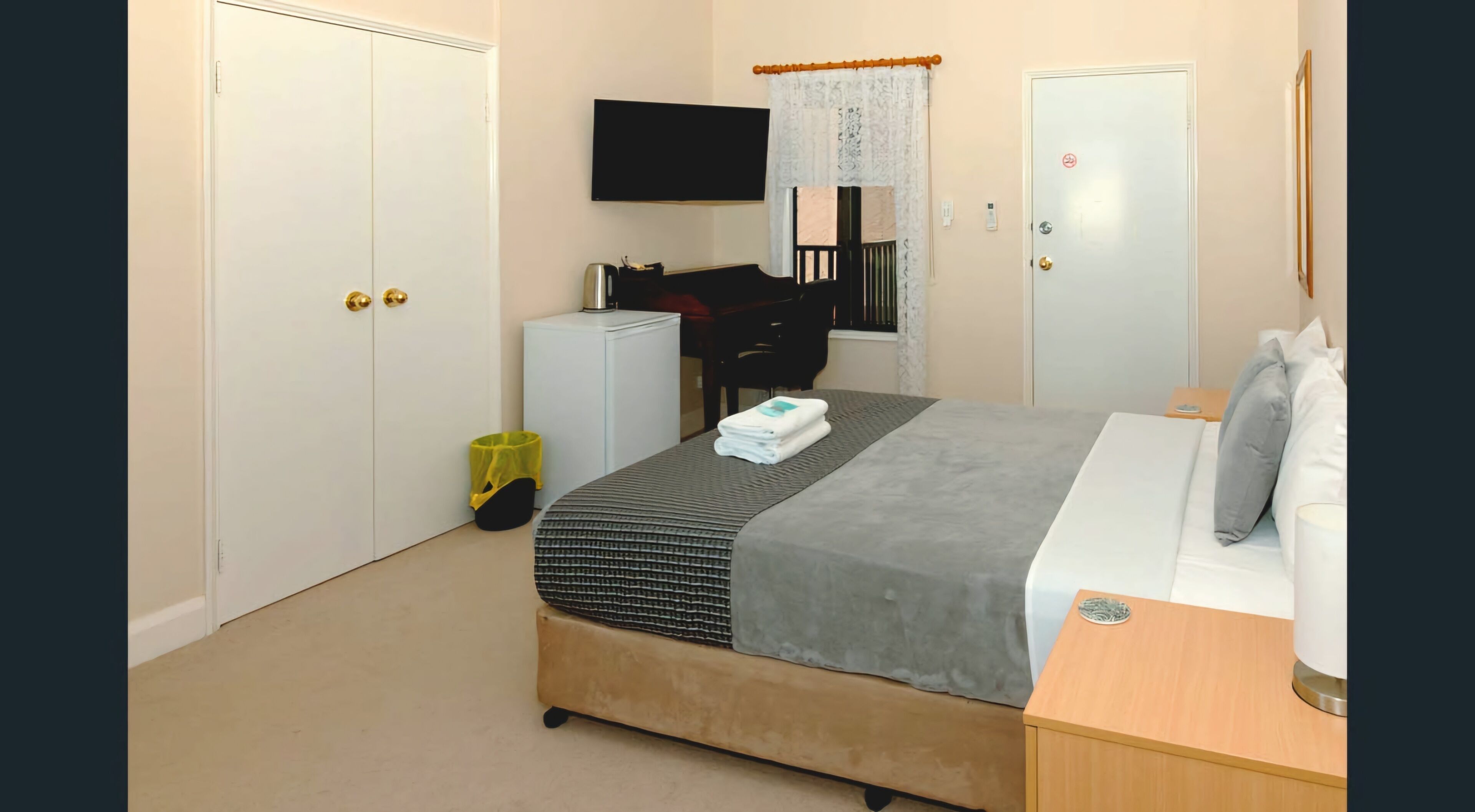 Double Room, Balcony