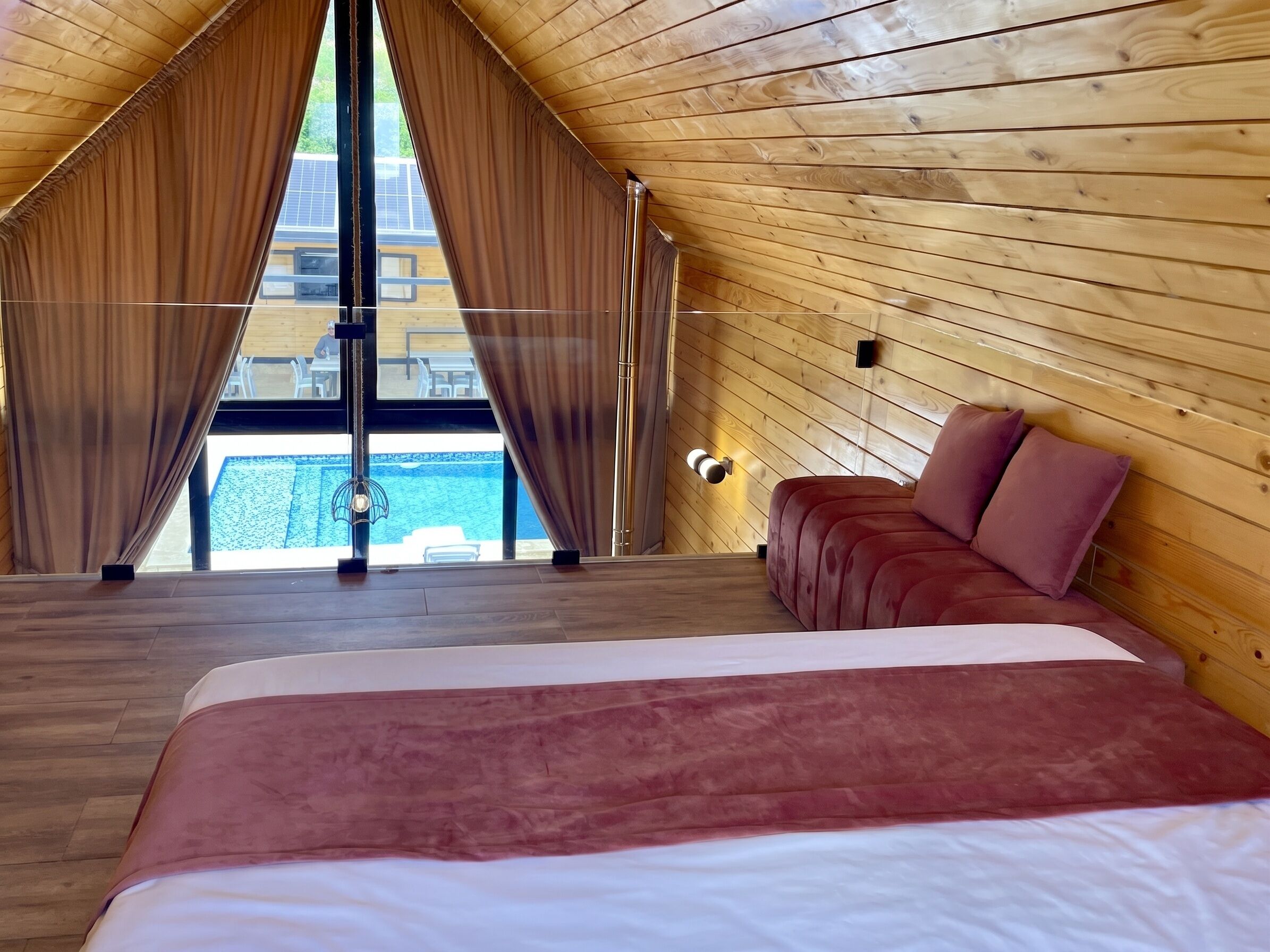 Panoramic Cabin