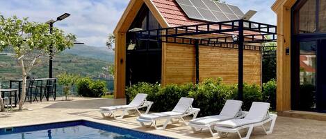 Piscina externa sazonal