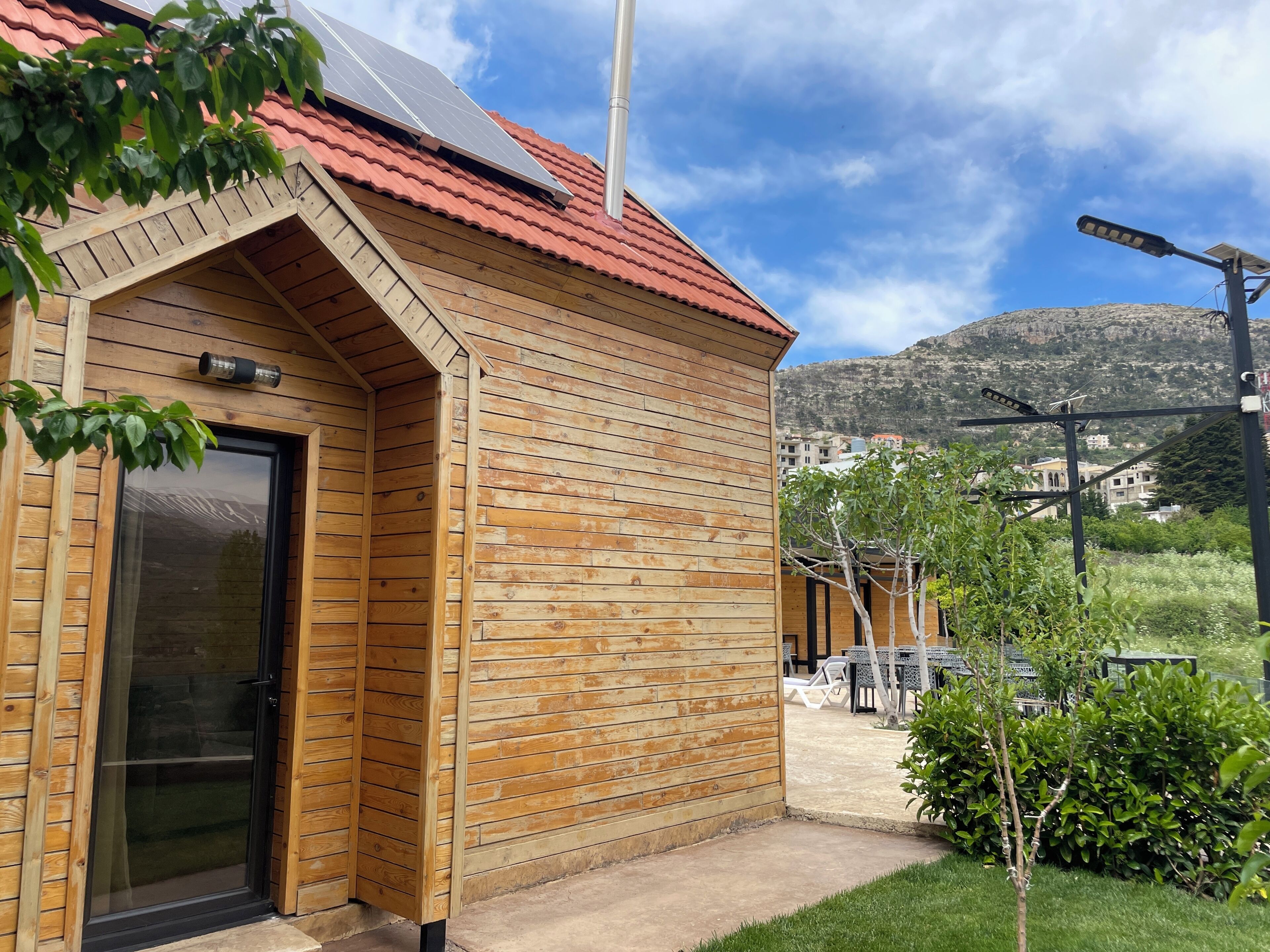 Panorama-hytte - udsigt til pool | Udendørsområde