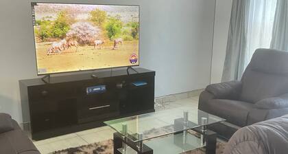 Peaceful 1-bedroom apartment with AC in Katima Mulilo