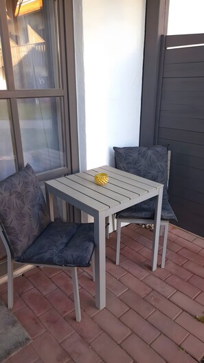 Outdoor dining - Holiday Home 'Sleep Well Obernzell' with Mountain View and Wi-Fi (Obernzell)