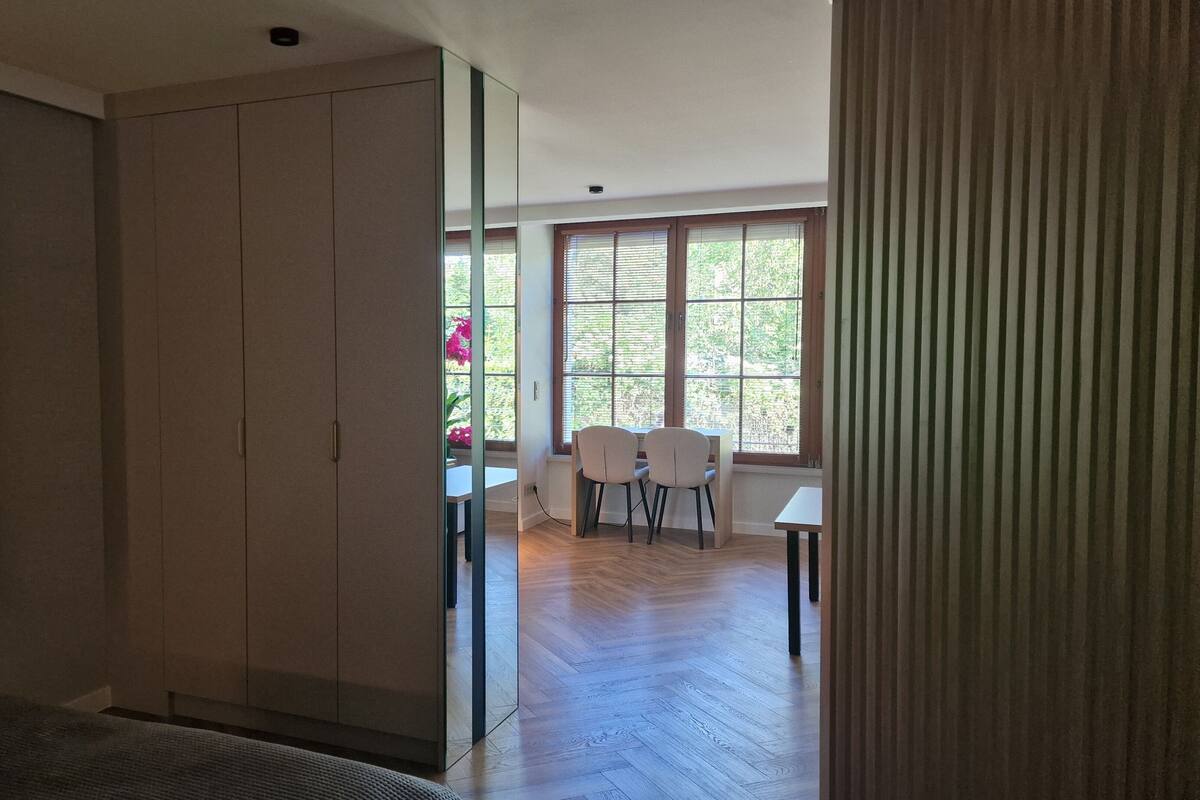 Exclusive-Apartment, Gartenblick | Hochwertige Bettwaren, Bügeleisen/Bügelbrett, kostenloses WLAN