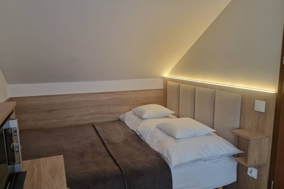 Comfort-Doppelzimmer, Balkon, Gartenblick | Hochwertige Bettwaren, Bügeleisen/Bügelbrett, kostenloses WLAN