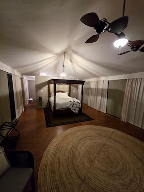 Room - Safari Tent Glamping with Firepit & Forest Deck in Voluntown, Connecticut (Voluntown)