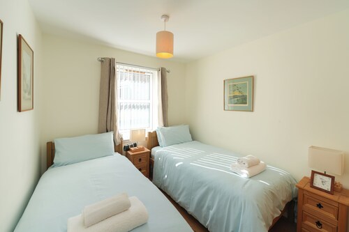 Prestwick Links a cosy retreat just steps from the historic Prestwick Golf Club.