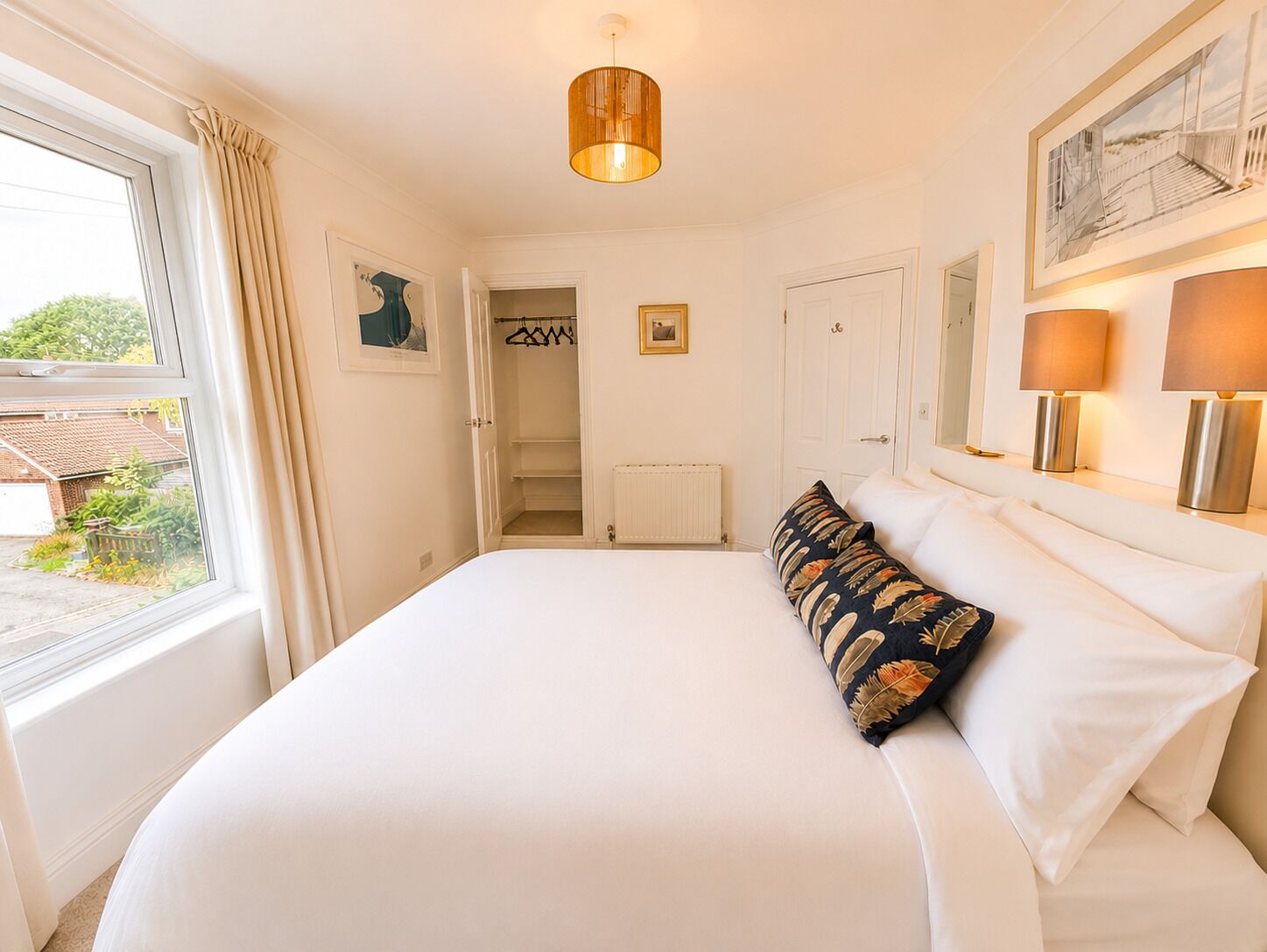 3 bedrooms, iron/ironing board, Internet, bed sheets