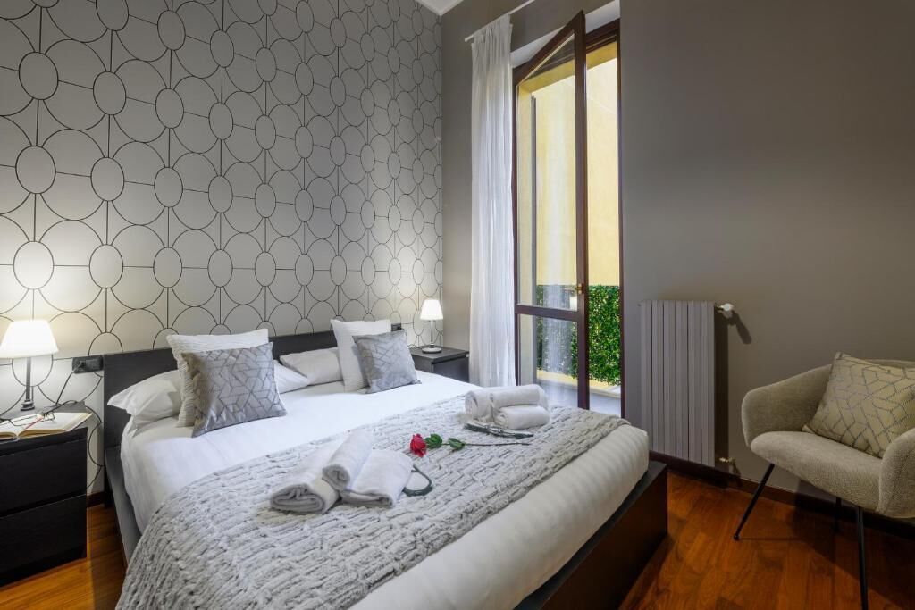 Deluxe Apartment, Balcony | Iron/ironing board, WiFi (free)