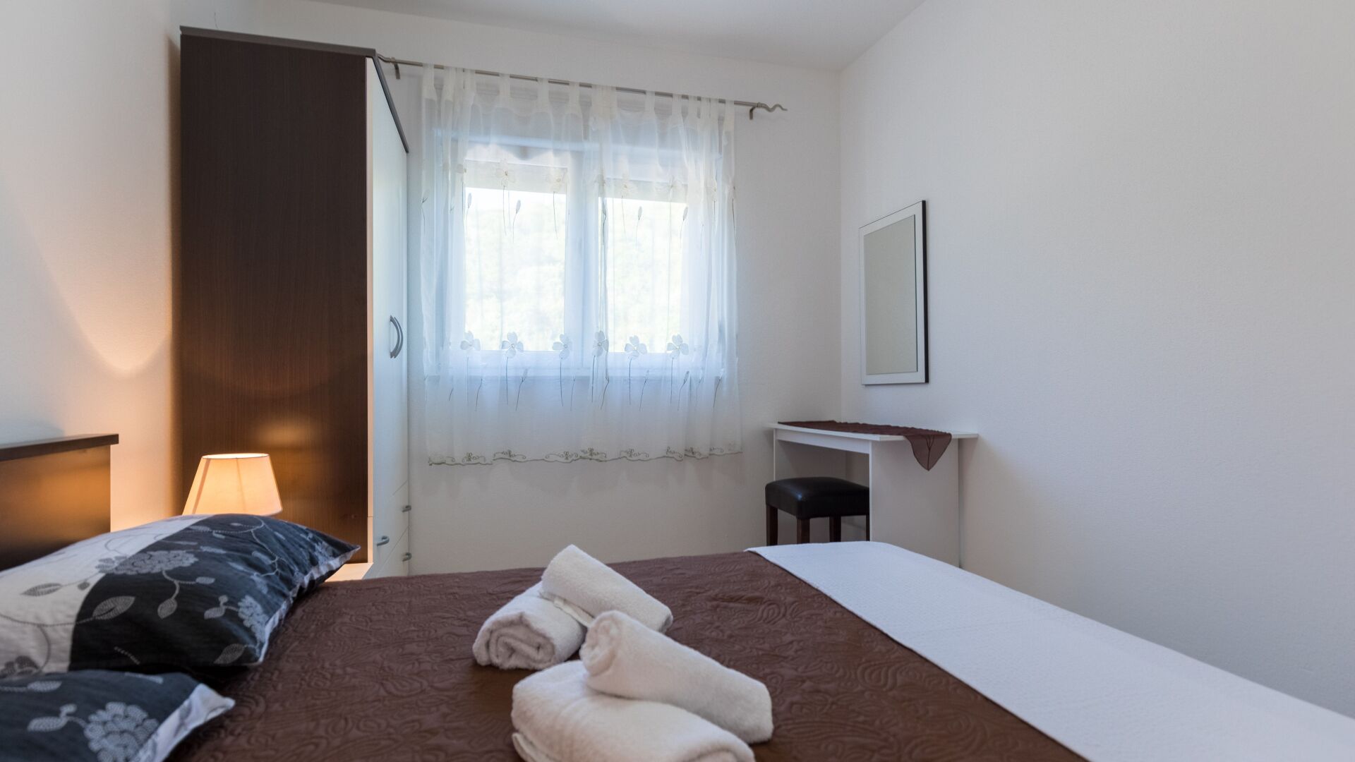 Wifi gratis y ropa de cama