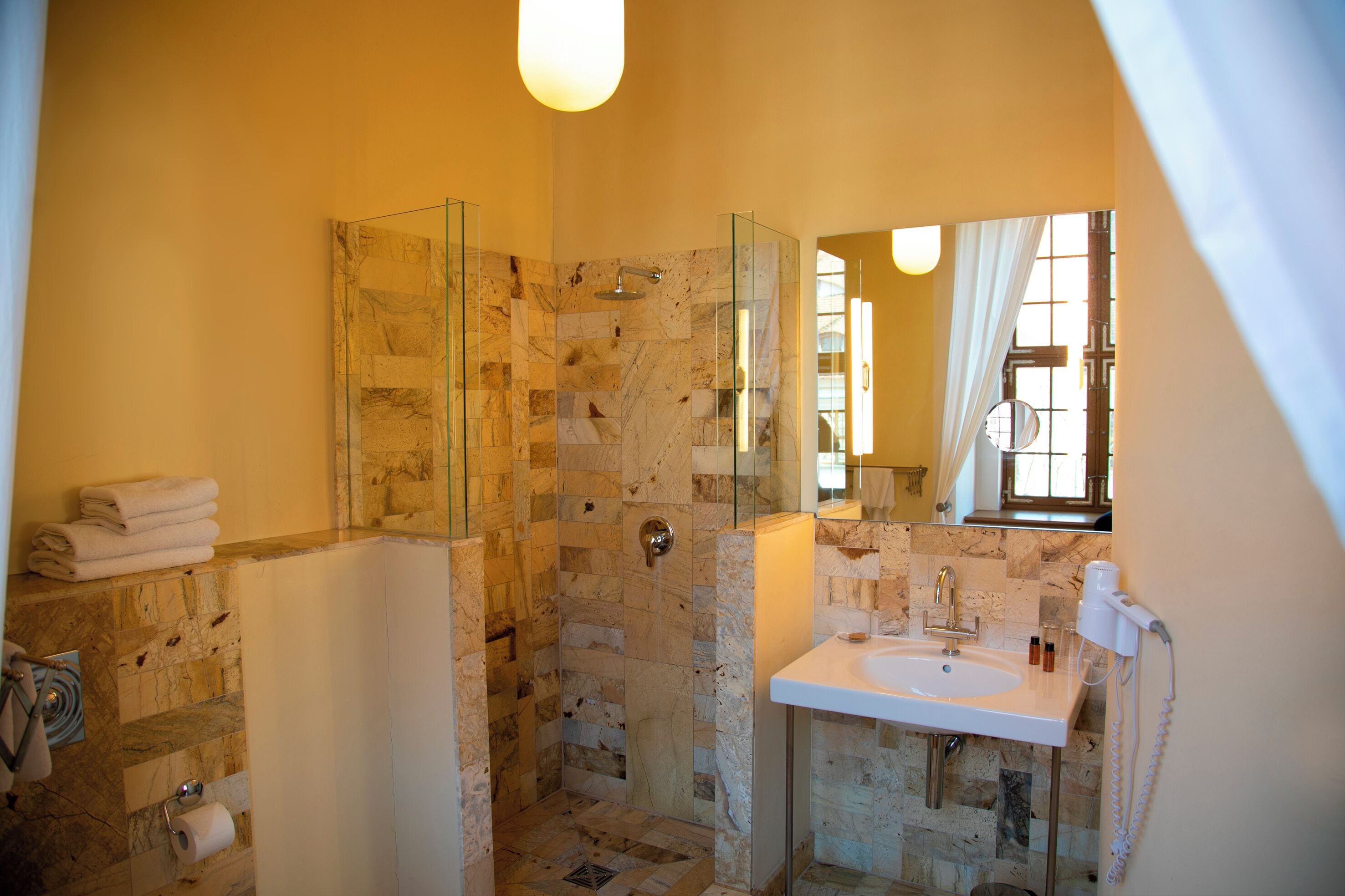Comfort Double Room, City View | Bathroom