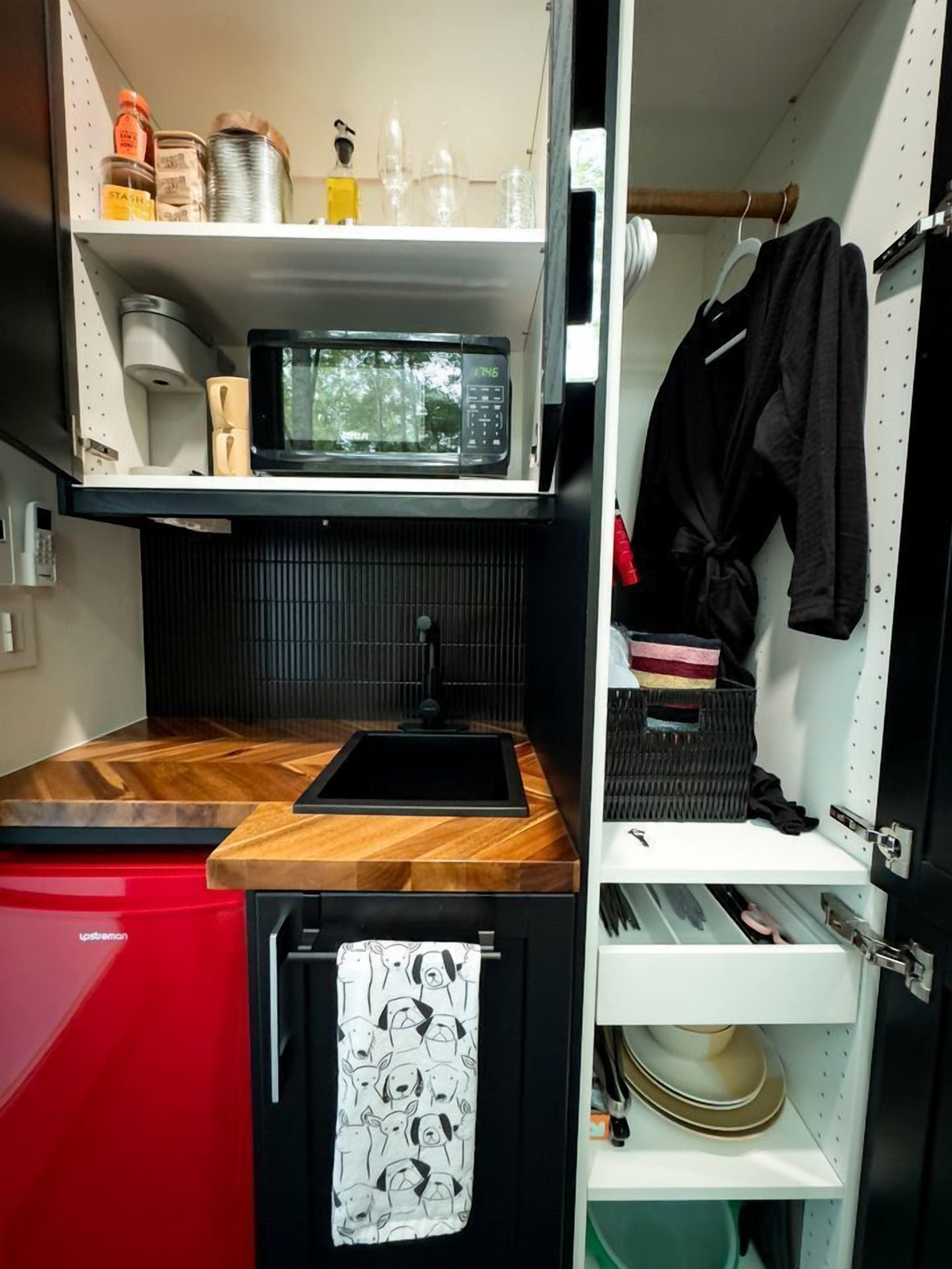 Coffee/tea maker, fridge, microwave, toaster