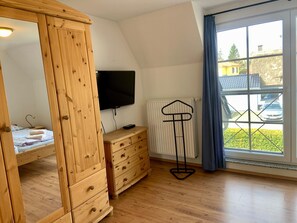 Room - Vrbo Property (Ostseeheilbad Zingst)