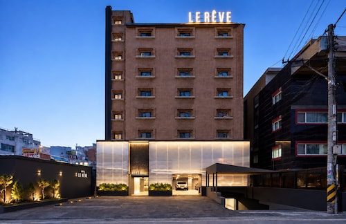 Lereve Hotel