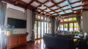 Exclusive Villa, 4 Bedrooms, Private Pool, Sea View | Living area