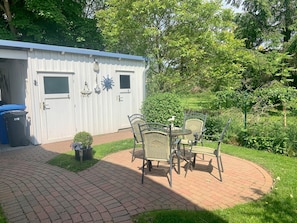 Outdoor dining - Vrbo Property (Ostseeheilbad Zingst)