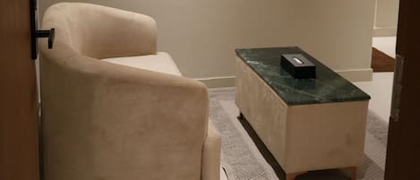 Premium Room, City View | Interior