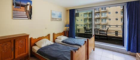 3 室のベッドルーム、旅行用ベビーベッド、WiFi (無料)
