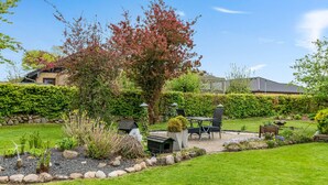 Outdoor dining - 2 bedroom pet friendly home in Ringkøbing (Ringkøbing)
