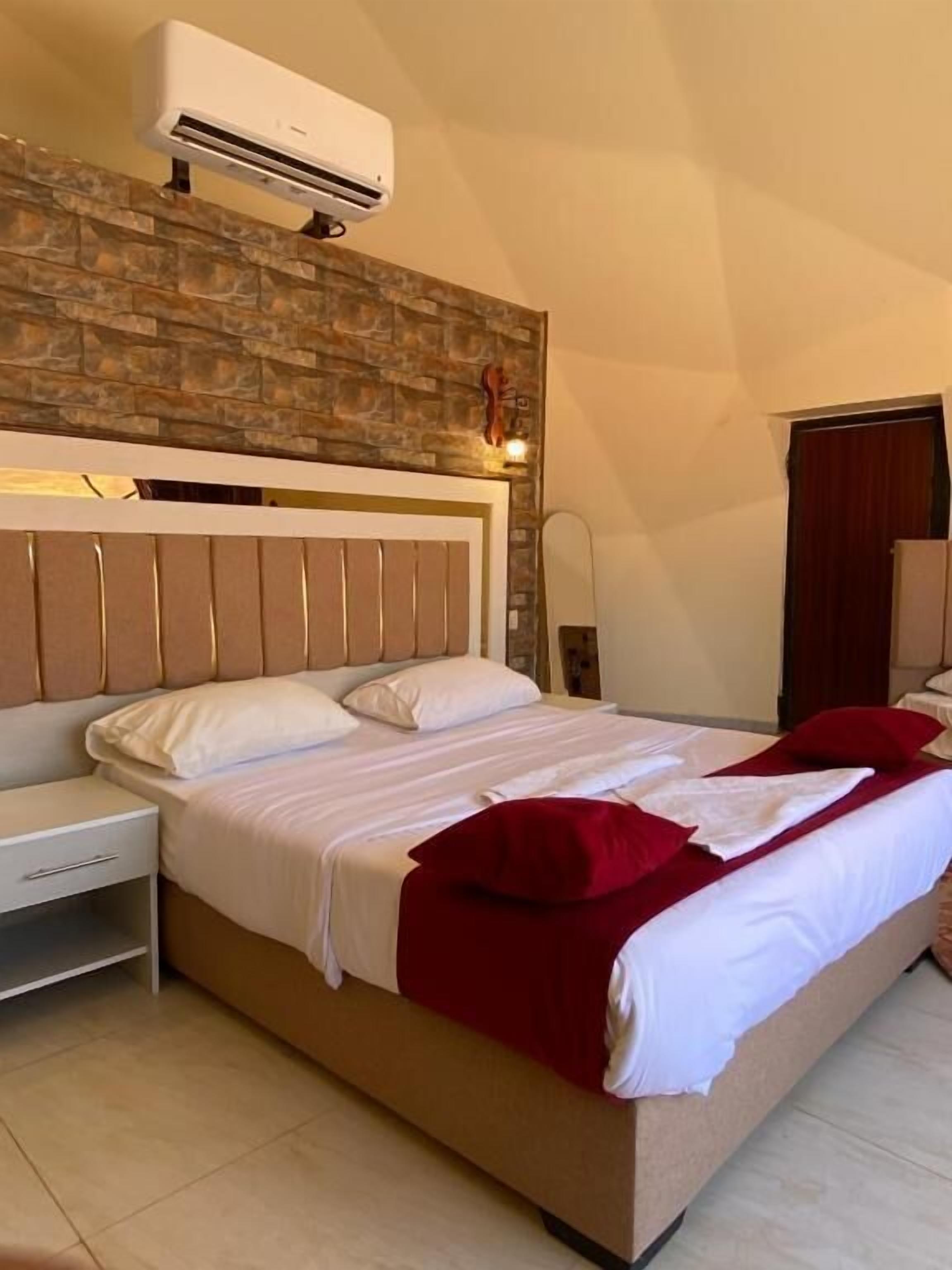 Coffres-forts dans les chambres, chambres insonorisées, Wi-Fi gratuit