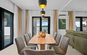 Dining - Awesome home in Ugljan (Ugljan)