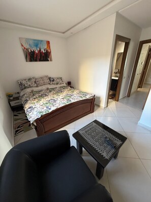 Iron/ironing board, WiFi, bed sheets - LUXURY BEACHFRONT APARTMENT – MEHDIA BEACH, KÉNITRA 🌊 (Kénitra)
