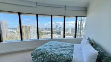 2 bedrooms, iron/ironing board, Internet, bed sheets