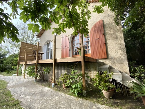 Room 'Chambre' with Private Terrace, Wi-Fi and Air Conditioning