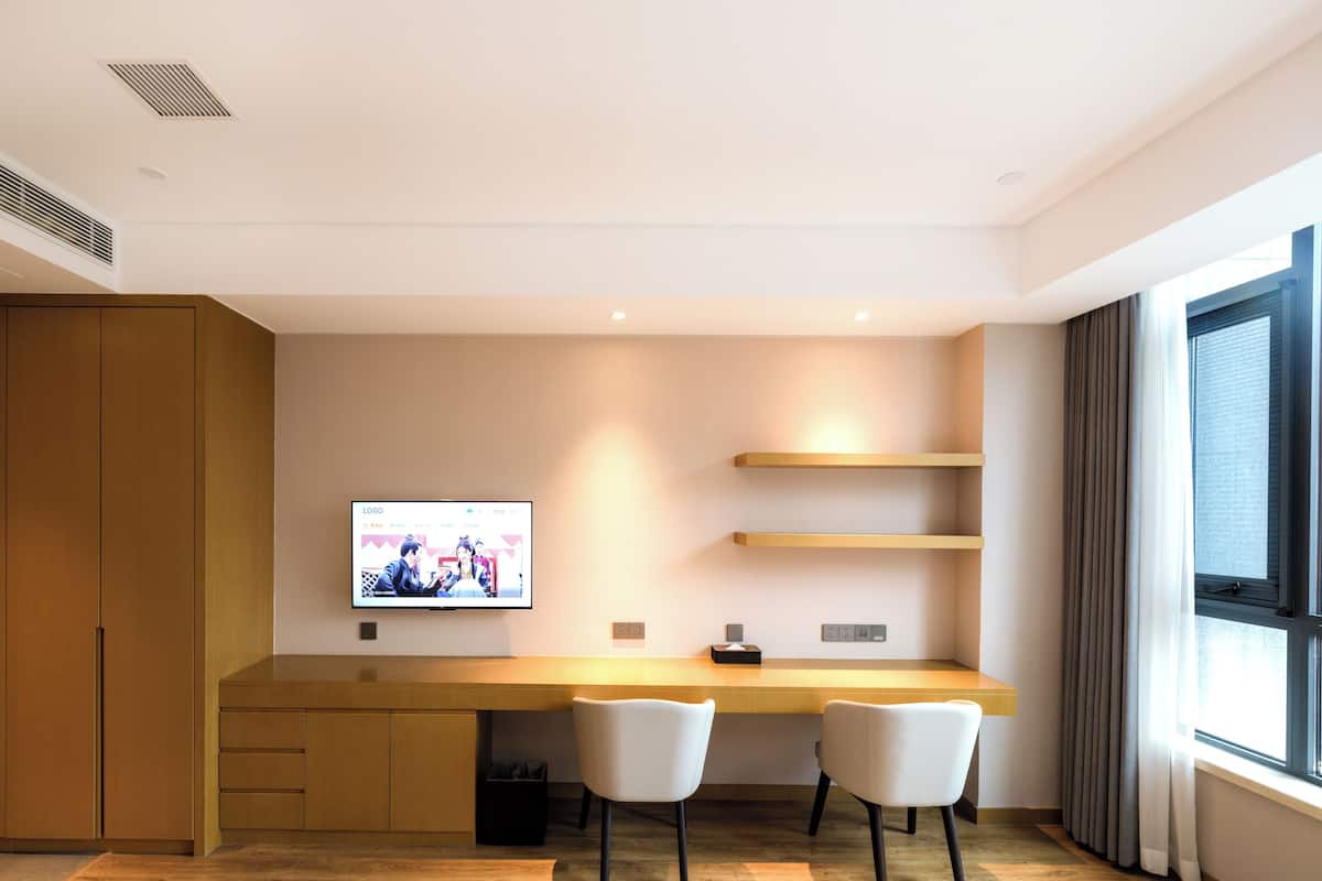 Standard Double Room | Premium bedding, in-room safe, desk, blackout drapes